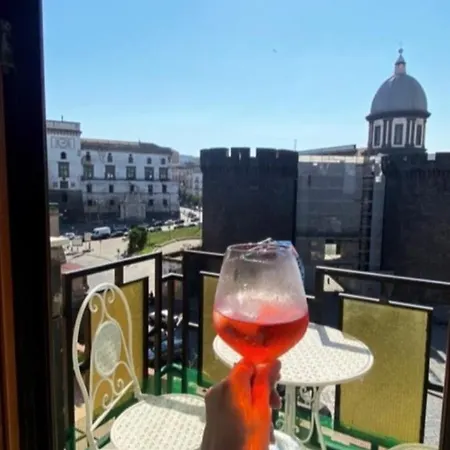 Happy In Bed & Breakfast