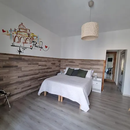 Happy In Bed & Breakfast 4*