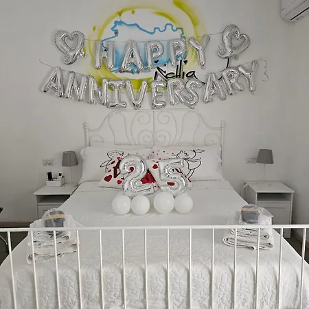 Happy In Bed & Breakfast