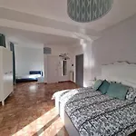 Happy In Oda ve Kahvaltı 4*