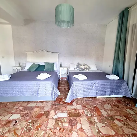 Bed & Breakfast Happy In 4*